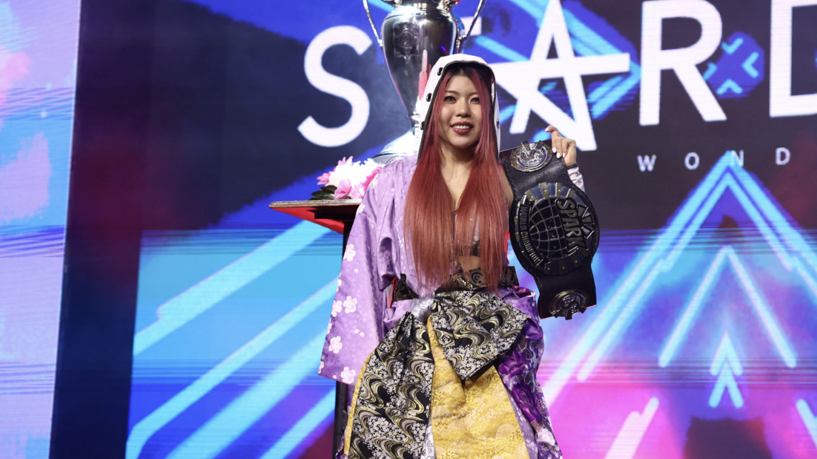 AEW Dynamite 6/17 - مباراة نصف نهائي بطولة كأس أوين هارت التأسيسية للسيدات والمزيد