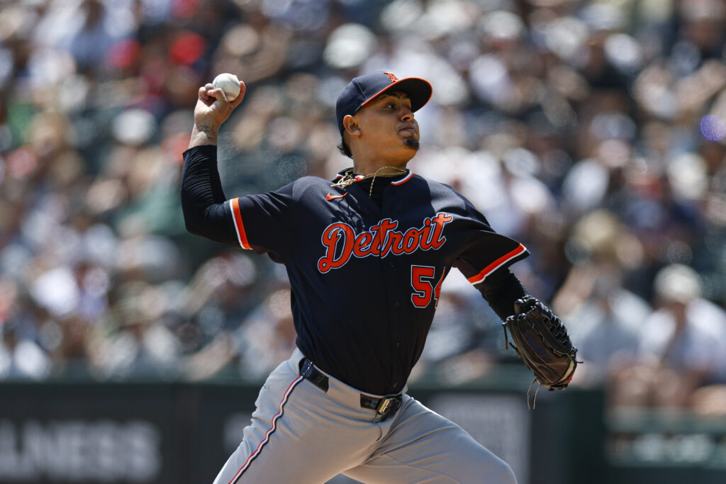 النمور تحرك Keider Montero إلى Bullpen