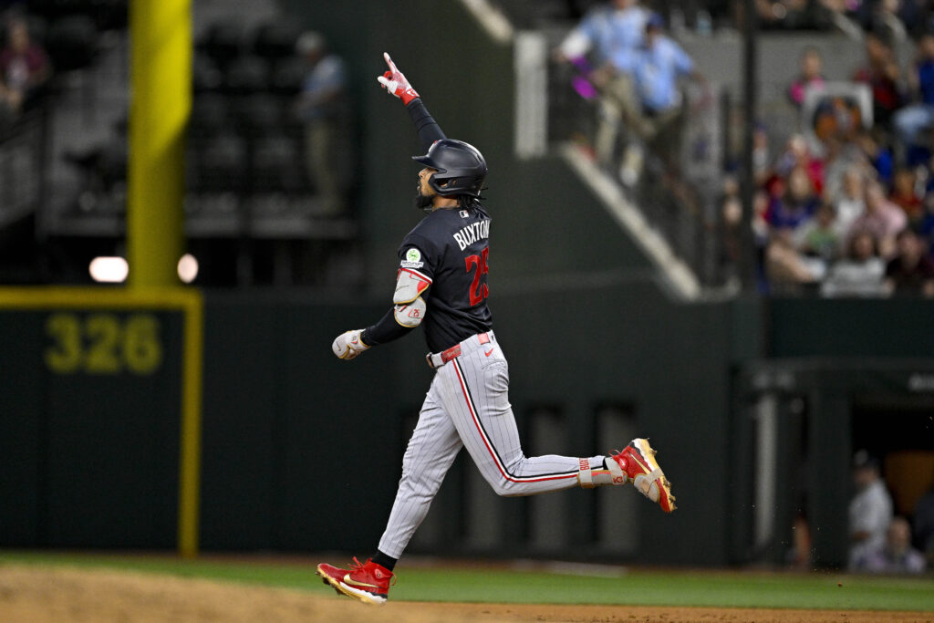 بوكستون: "أنا توأم" - شائعات التجارة في MLB