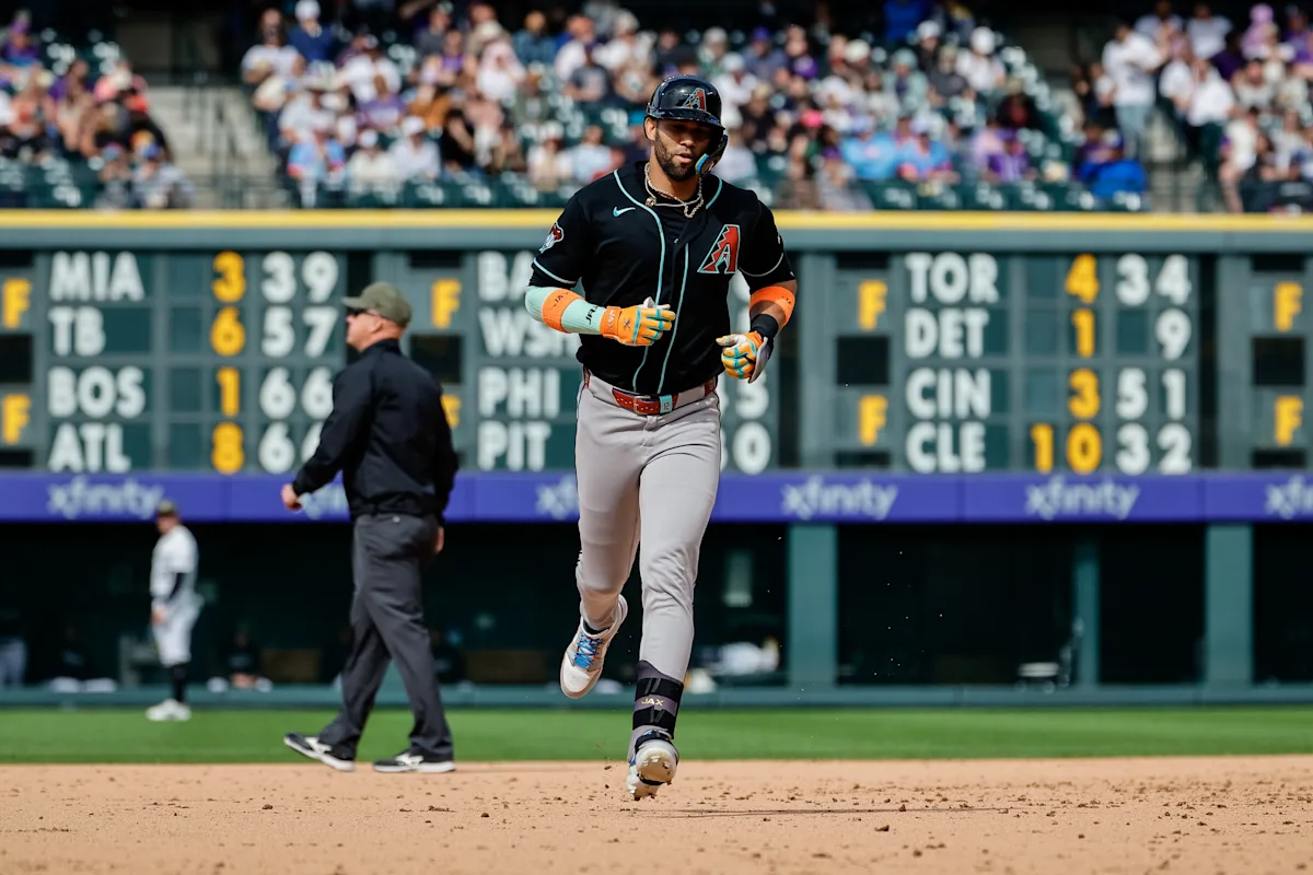 تحديثات Diamondbacks-Angels الحية. عودة جورييل، اختيار فالدشميت