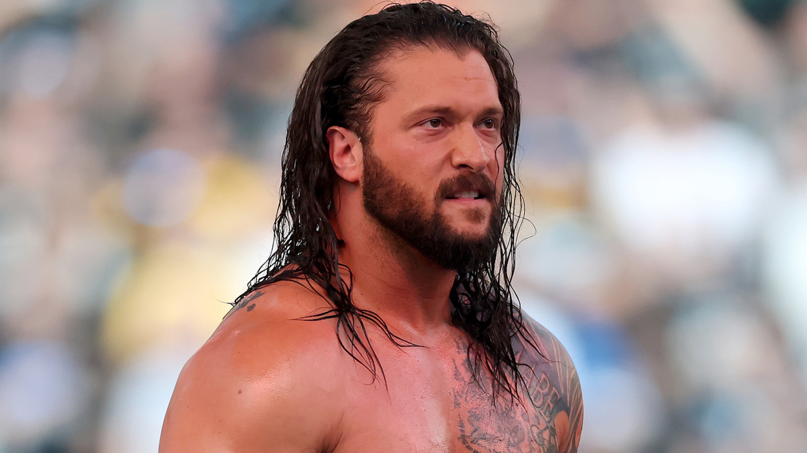 كاريون كروس يقول أنه لم تكن هناك محادثات حول عودة WWE، ولم يسمع من سموه