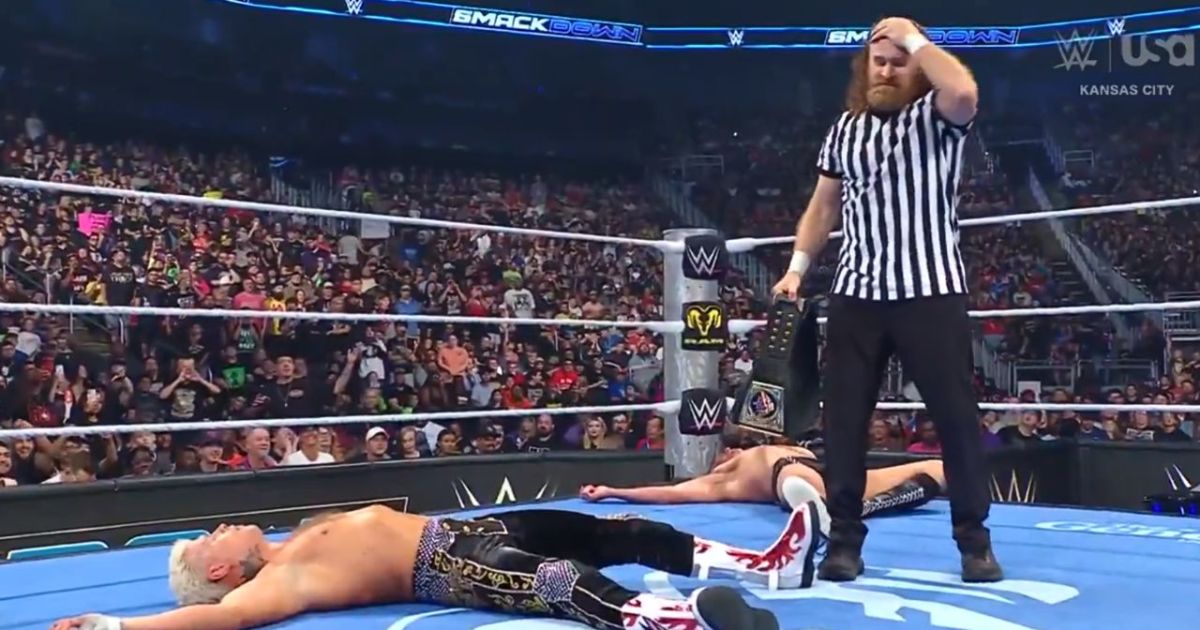 كودي رودز يحتفظ بلقب WWE بعد نهاية مثيرة للجدل في سماك داون