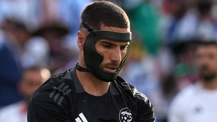 لماذا يلعب لوكا زيدان مع منتخب الجزائر؟ نجل الفرنسي الكبير زين الدين زيدان هو حارس المرمى الأساسي للمنتخب الأفريقي