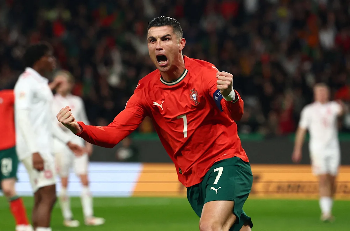 من هو أكبر لاعب في كأس العالم؟ هذا الرجل البالغ من العمر 43 عامًا يقود الطريق
