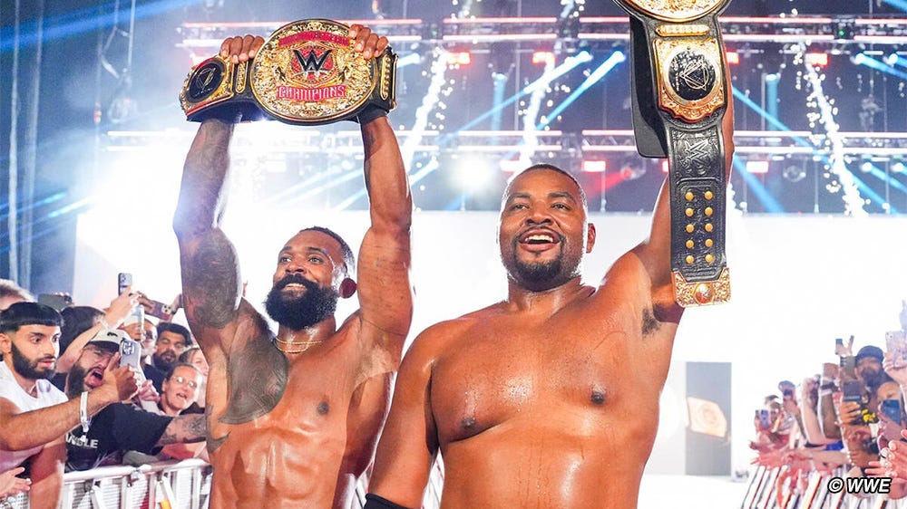 وجبات WWE Raw: Street Profits تفوز بألقاب العلامات الرجالية