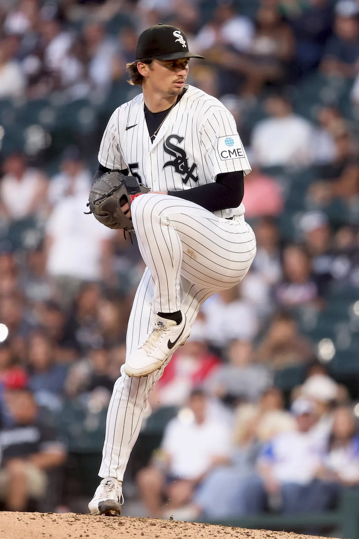 يبدو المركز الأول جيدًا جدًا: White Sox edge Braves، 2-1